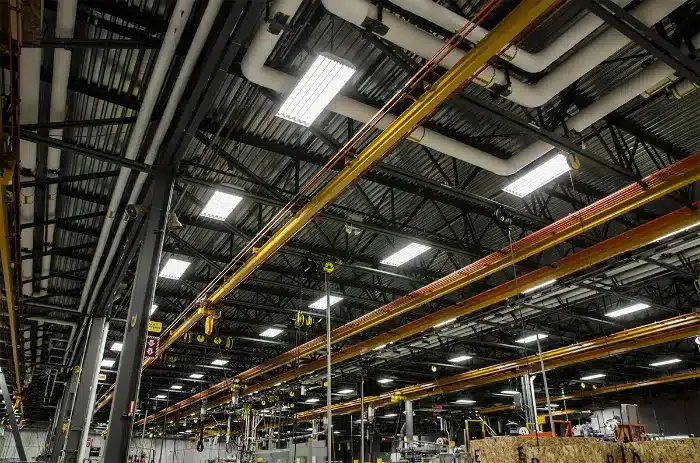 commercial enclosed luminaire LED heat buildup