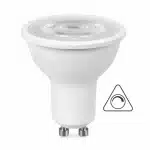 Weiße GU10 LED-Spotlampe mit strukturierter Linse, Metallbasisstiften und dreieckigem Symbol auf weißem Hintergrund.